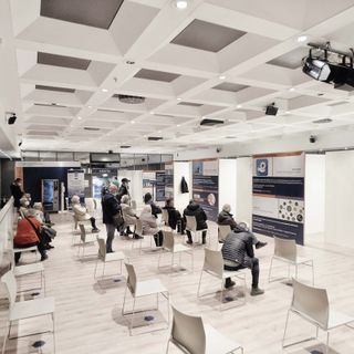 hub via vela