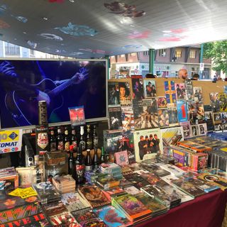 Fiera del Disco e del Fumetto in versione Natalizia: oltre 70 espositori in piazza Madama Cristina