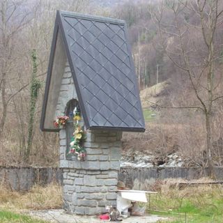 Il bel Crocifisso di legno di Angrogna è rimasto solo