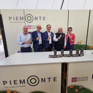 Il Pinguino di PEPINO compie 85 anni e si presenta nella nuova proposta con il GRANULATO alla Nocciola