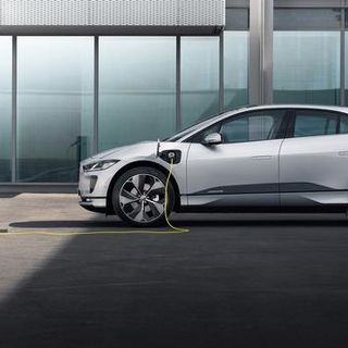 Jaguar I-Pace: ancora più intelligente, più connessa e più rapida nella ricarica