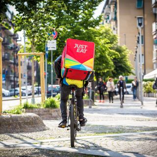 Ristorante Solidale, a Natale aggiungi un piatto sospeso via app e dona un pasto a chi ne ha più bisogno
