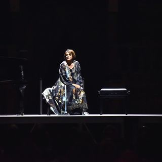 Nichelino, martedì sera va in scena La Traviata di Lella Costa al teatro Superga