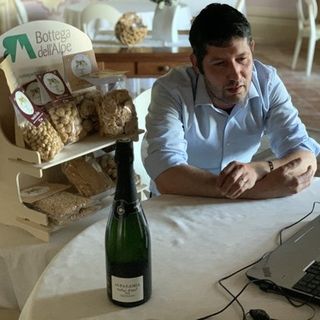 Lo chef Stefano Paganini durante il primo incontro online di &quot;Bottega incontra&quot;