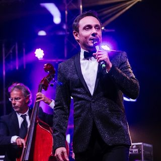 Le Musichall, Matteo Brancaleoni in "Frank Sinatra. Una voce, una leggenda"