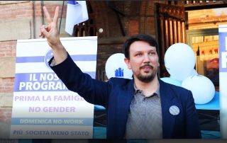 Mirko De Carli e una delegazione del Popolo della Famiglia presenti all’udienza generale in Piazza San Pietro