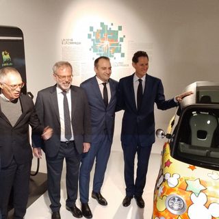 L'auto di oggi si specchia nell'Austerity del 1973. Elkann: &quot;Torino centrale nel cambiamento della mobilità&quot;