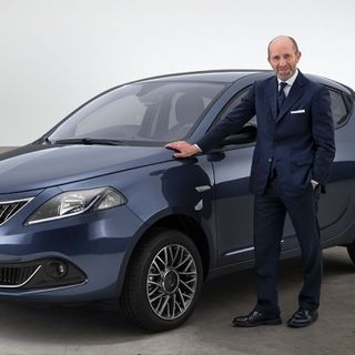 Luca Napolitano alla guida della Nuova Lancia Ypsilon