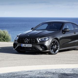 Nuova Mercedes-AMG E 53 4MATIC+ Coupé e Cabriolet: più identità del marchio, più sportività, più personalità