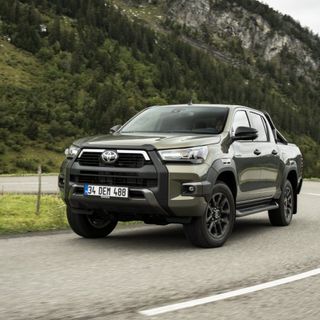 Toyota presenta il nuovo Hilux, il pick up della gamma Toyota professional
