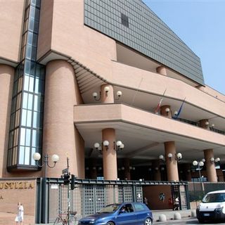 Amianto: operai morti alla Skf di Airasca, prosciolti a Torino per prescrizione 4 ex dirigenti