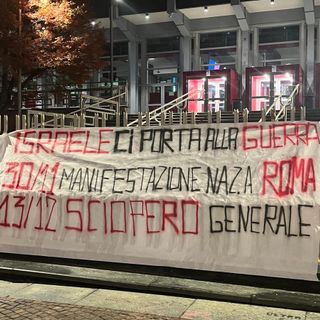 Gli studenti occupano Palazzo Nuovo &quot;contro il governo Meloni e le politiche universitarie&quot;