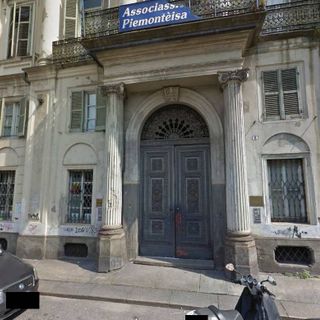 Palazzo Birago di Vische (foto da: Google Street View)