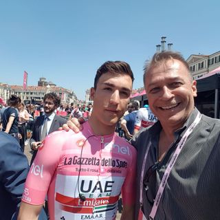 Paolo Bongioanni (FdI) con la maglia rosa a Torino