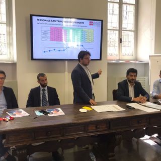 Politici durante incontro stampa