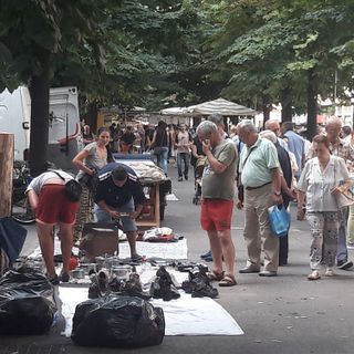 Venditori abusivi anche in corso Racconigi: &quot;Intervengano i vigili&quot;