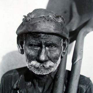 Photo credits: Walker Evans - Coal Dock Worker, Havana, 1932