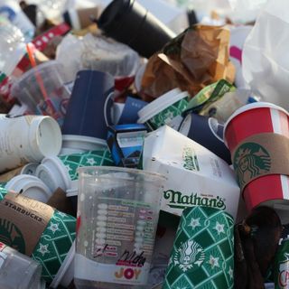 Rifiuti di plastica - foto di pixabay