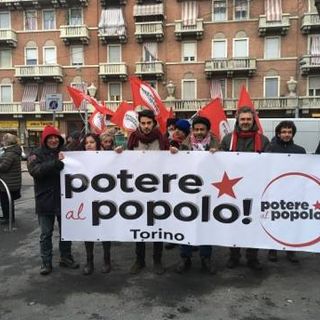 Potere al Popolo ha chiuso la propria campagna elettorale con un corteo in Barriera di Milano