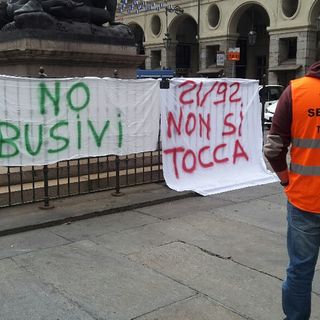 Taxisti in sit-in davanti a Palazzo Civico per protestare contro le multinazionali