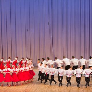 Domani e mercoledì danze popolari russe protagoniste nelo spettacolo “Igor Moiseev Ballet”