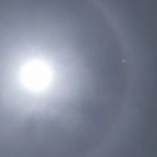 Torino, il “mistero” dell’enorme alone intorno al sole: la spiegazione scientifica