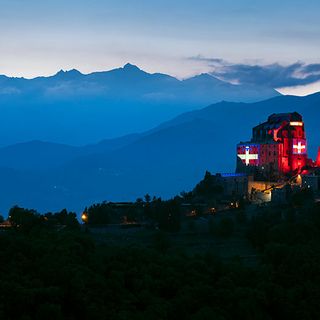 Incendio alla Sacra di San Michele, il perito: &quot;Colpa del cantiere&quot;