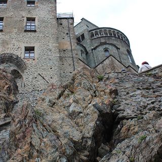 Sacra di San Michele: su streaming violino e prosa di Dante Alighieri