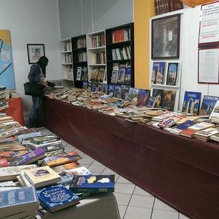 Nichelino, oggi il via alla quarta edizione del Salone del Libro usato: tremila titoli in offerta a 1 euro