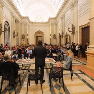 Al via ScatTO, corso-concorso fotografico per i senzatetto: al vincitore un lavoro