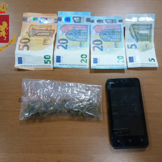 Due pusher africani arrestati dagli agenti del Commissariato Barriera Nizza