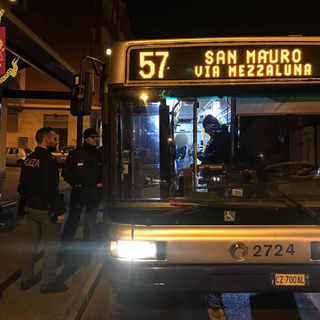 Controlli sui mezzi Gtt in corso Giulio Cesare: due arresti e 60 persone sanzionate