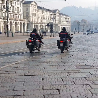 Carabinieri in piazza Vittorio, a Torino