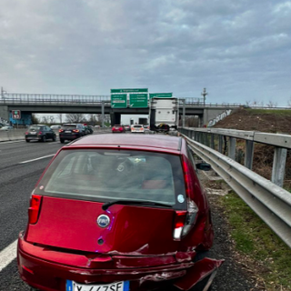 Incidente tra auto e camion lungo la tangenziale nord