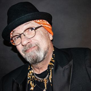 Inaugura, domani sera, la XXI stagione del FolkClub con il Sergio Caputo Trio