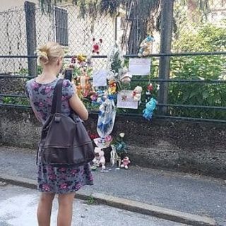 Il piccolo gettato dal balcone a Settimo non era figlio del compagno della mamma