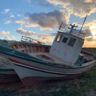 La barca Speranza diventa un teatro: al via la prima edizione di “Barca in Barriera”