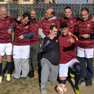 La Roma dona le divise agli autistici del Salsasio