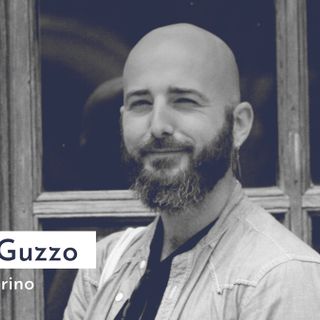 uomo in primo piano