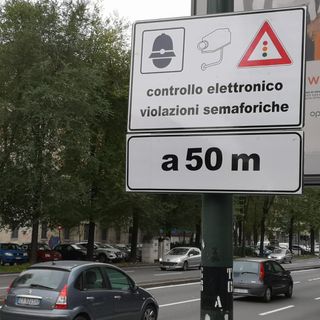 Vista-Red Torino, in meno di 3 giorni &quot;pizzicati&quot; a bruciare il rosso quasi 1.500 automobilisti