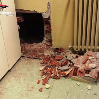 Quattro torinesi arrestati perché ritenuti responsabili di altrettanti tentati furti a sportelli bancomat