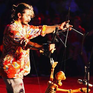 La danza macabra di The Gipsy Marionettist all'Anatra Zoppa
