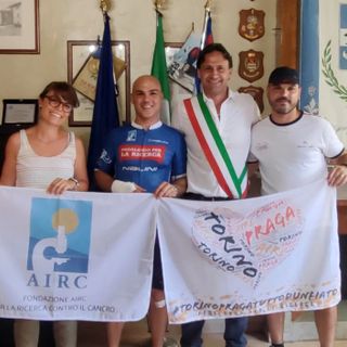 Fabiano e Dario Altobello dal Torinese fino a Praga in bici per la ricerca contro il cancro