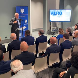 Incontro in sala congressi con partecipanti