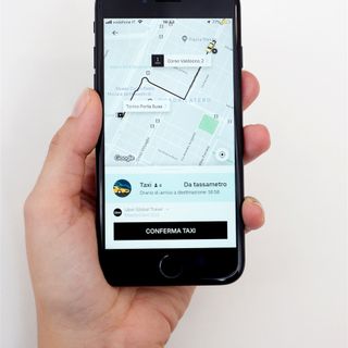 Uber Taxi: primo giorno a Torino dell’app che fa discutere i tassisti