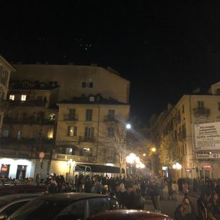 Torino proroga le regole per la movida: anche questo weekend niente alcol d'asporto dopo le 19
