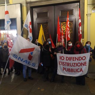 La protesta dei sindacati contro la Legge di Bilancio: “Scarsi investimenti sulla scuola, sciopero imminente”