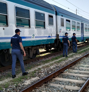 Avigliana, nomadi fermate dalla Polizia a bordo treno sprovviste di biglietto