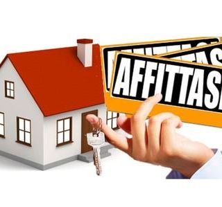 Gli abusivi non solo sono agli angoli delle strade: giro di vite contro i furbetti dell'intermediazione immobiliare