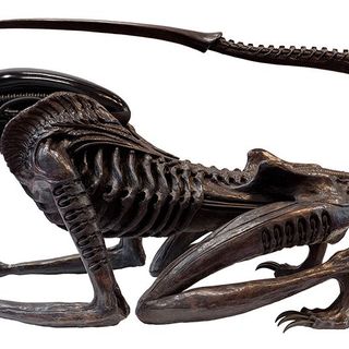 H.R. Giger l'uomo dietro Alien: tra bellezza e terrore, in autunno l’arte del maestro svizzero arriva al Mastio della Cittadella